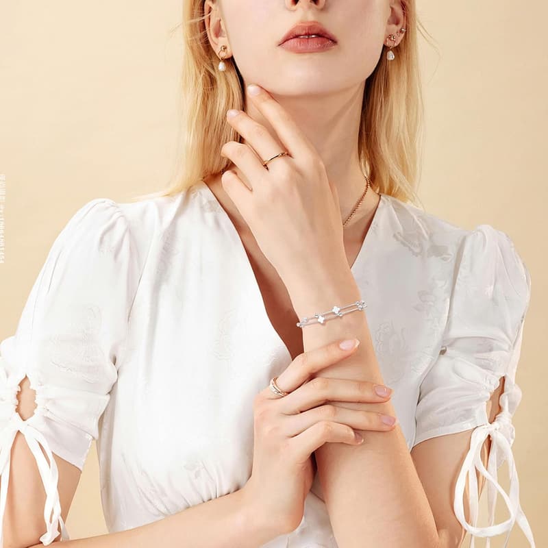 Sternen-Armband mit Kleeblatt und Glocke für Frauen und Mädchen