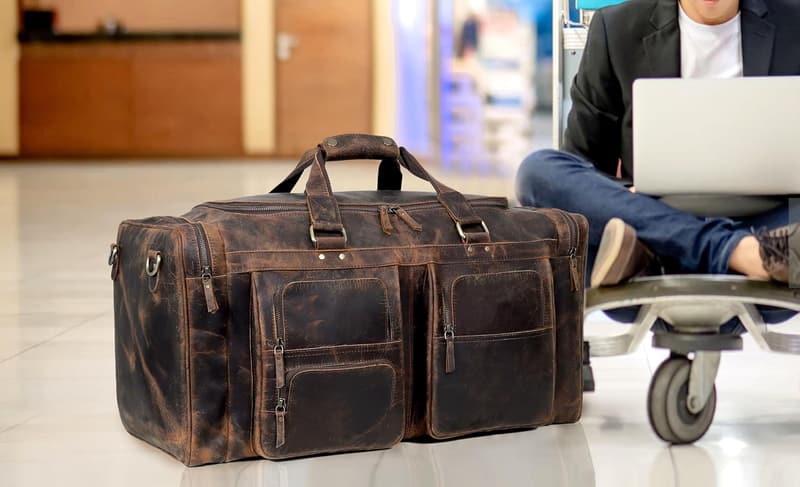 Hochwertige Lederd Duffel Tasche für Männer - Dunkelbraun, 24x12x11 Zoll