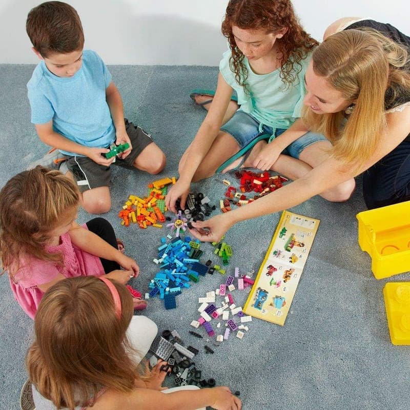 LEGO Classic Bausteine-Box mit 33 bunten Steinen, Geschenk für Kinder ab 4 Jahren