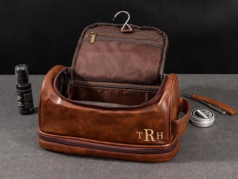Personalisierte Herren-Reise-Toilettenbeutel aus PU-Leder mit Gravur