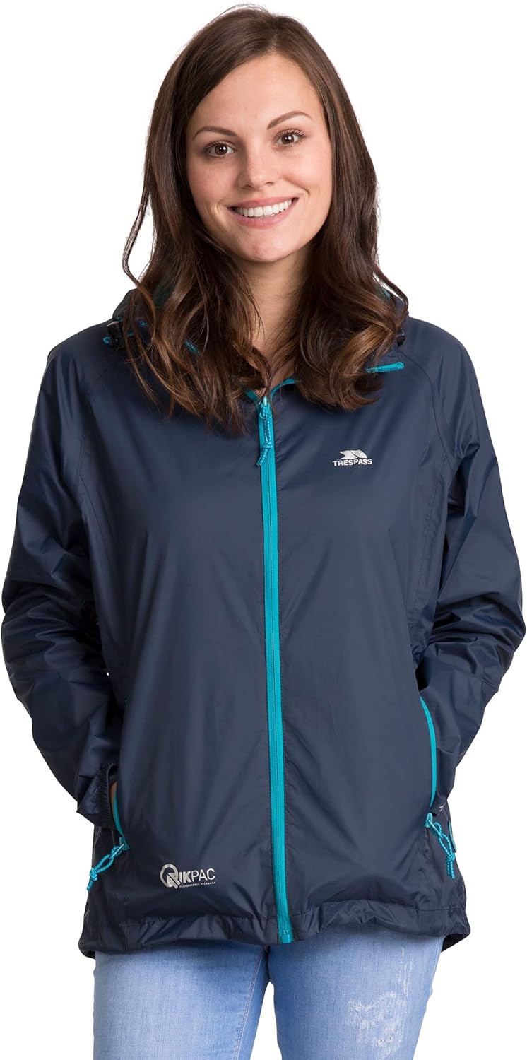 Kompakte Qikpac Regenjacke für Damen, zusammenrollbar