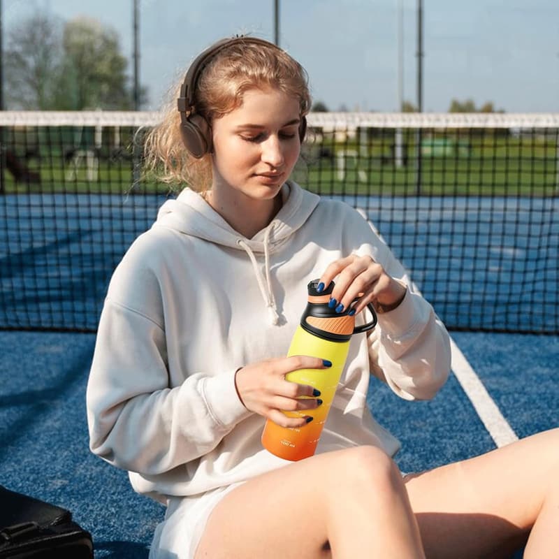 Sport Wasserflasche 1L mit Sieb und Zeitmarkierung – BPA-frei für Fitness und Outdoor