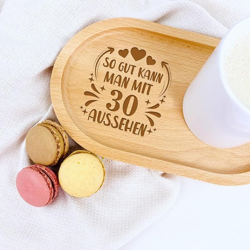 Ovale Holzserviertablett mit Gravur zum 50. Geburtstag für Frauen und Männer