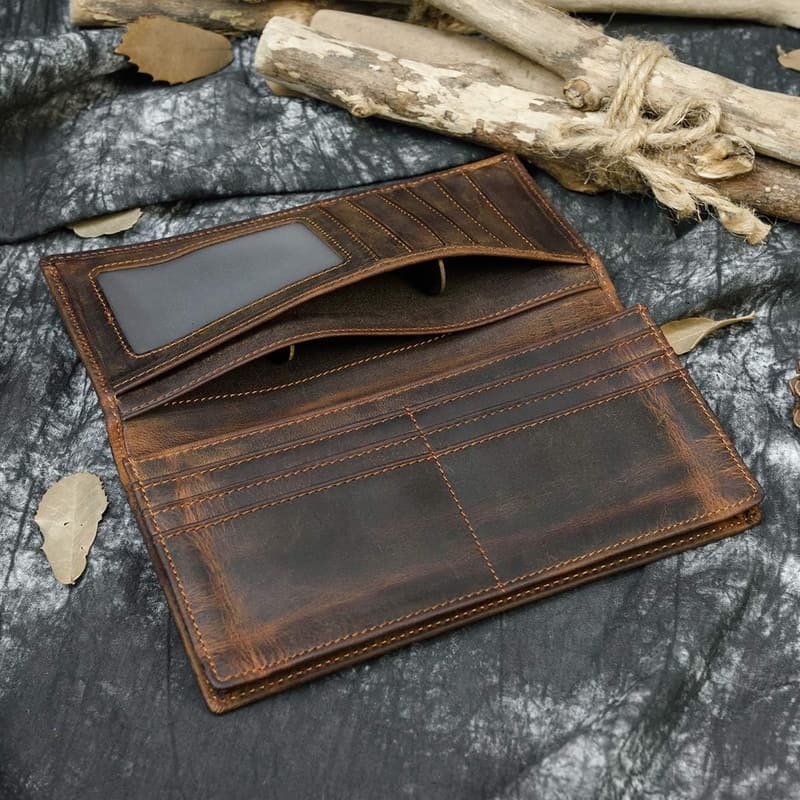 Gravierte Vintage-Ledergeldbörse mit Kette für Herren