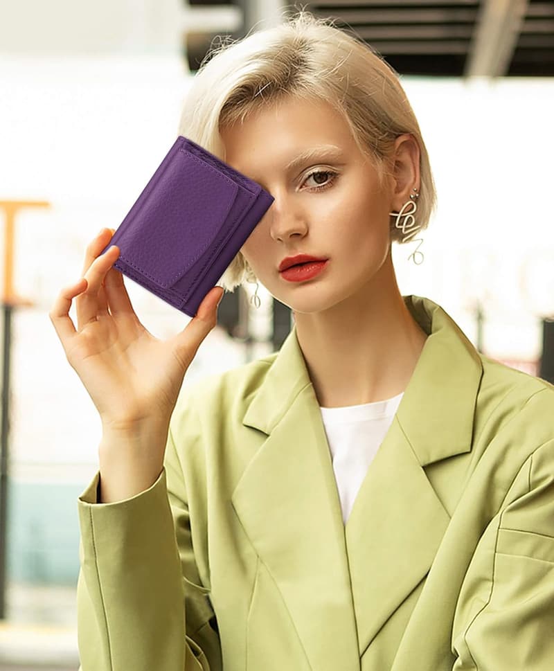 Kompakte Damen Geldbörse aus Echtleder mit RFID-Schutz, lila