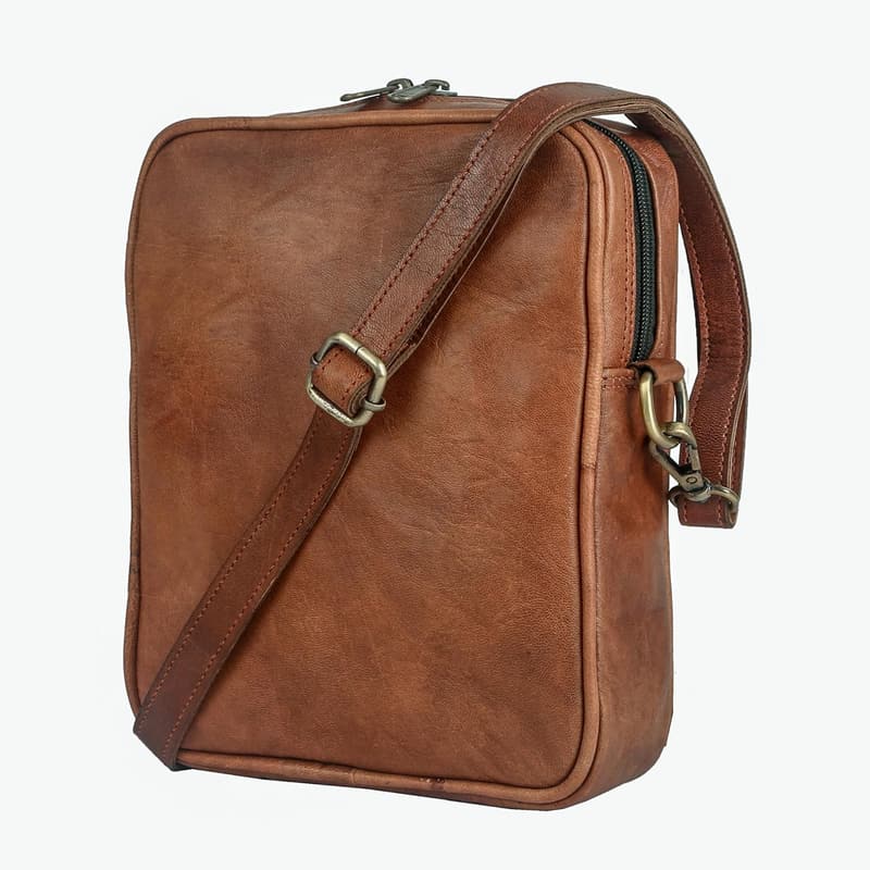Klassische Leder-Reisepass-Tasche für Frauen mit Schultergurt