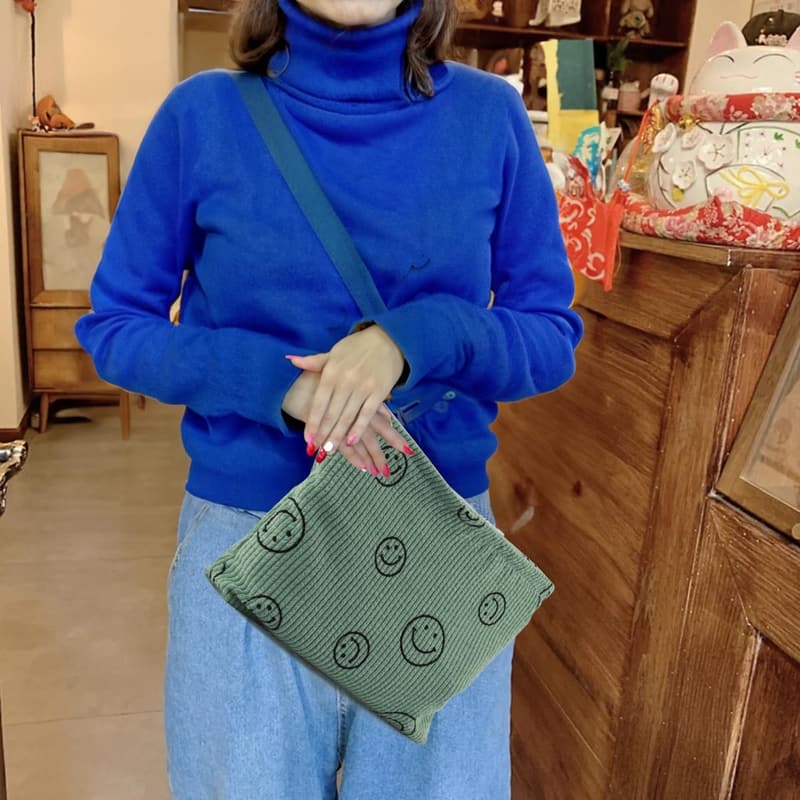 Multifunktionale Kulturtasche für Damen mit Smile-Muster (Grün)