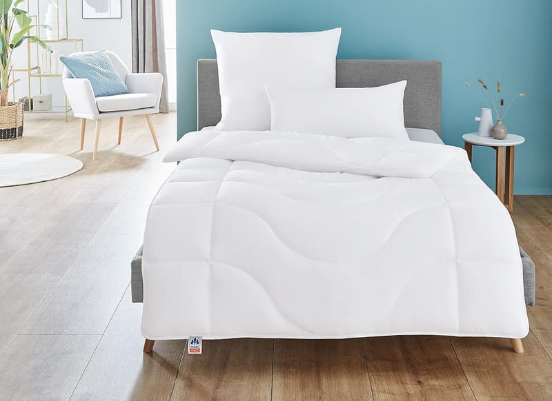Irisette Lotte Steppdecke 135x200 cm - Hochwertiges Top Cool Gewebe, 95° waschbar, inkl. Aufbewahrungstasche