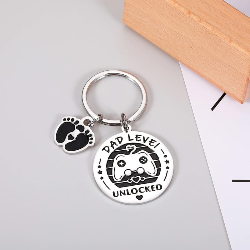 Expectant Dad Keychain - Father’s Day & Pregnancy Announcement Gift