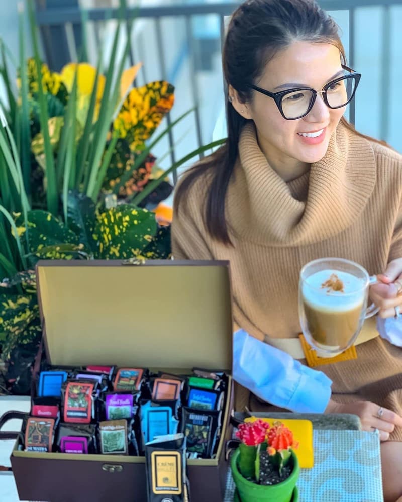 Coffee Gift Basket with Assorted Samplers