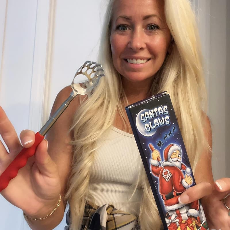 Extendable Back Scratcher - Perfect Christmas Gift for Adults
