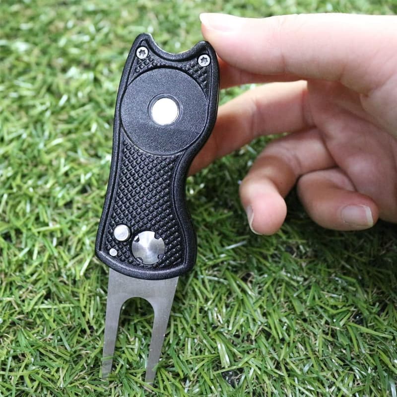 Switchable Skull Golf Ball Marker & Divot Repair Tool Set