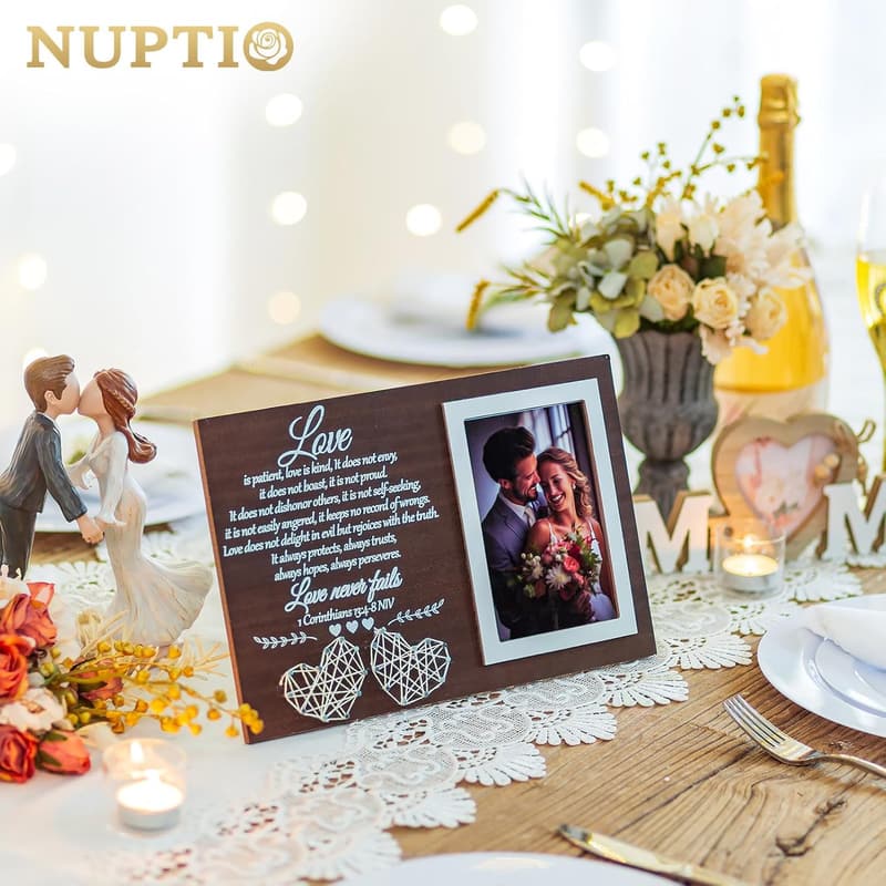 Wedding Gift: 4x6 Wood Love Photo Frame for Couples