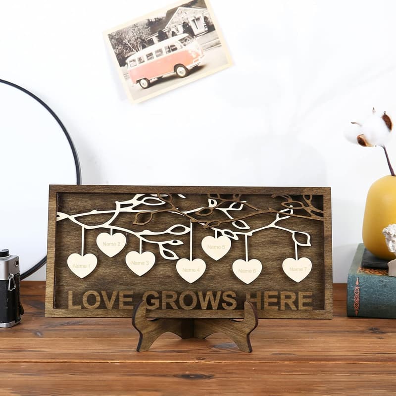 Personalized Wooden Family Tree Sign - Custom 7-Name Decor
