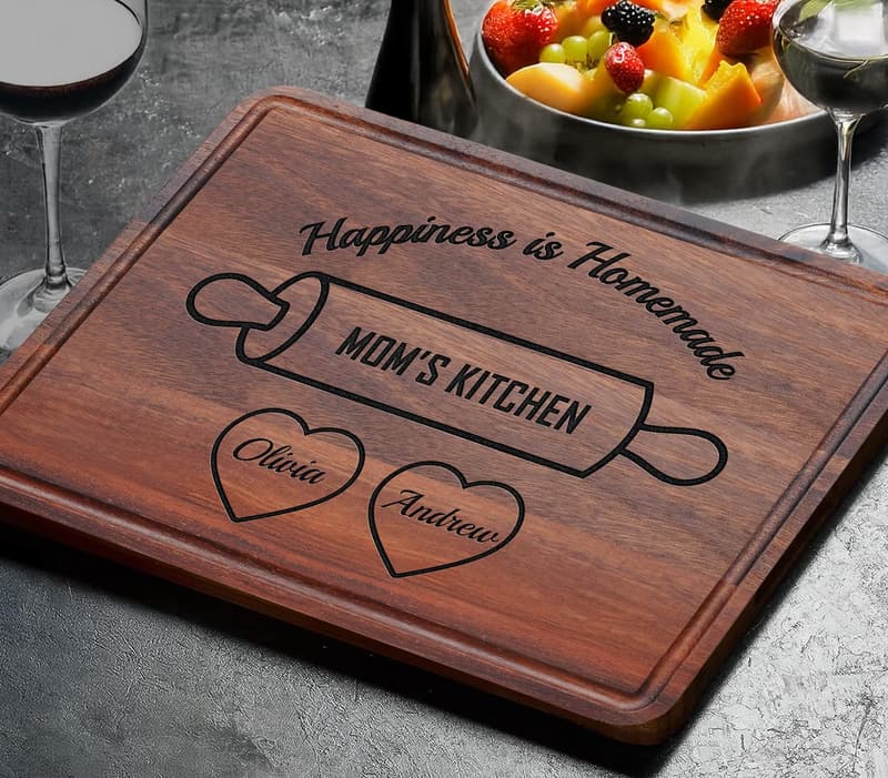 Personalized Cutting Board with Kids' Names for Mother's Day