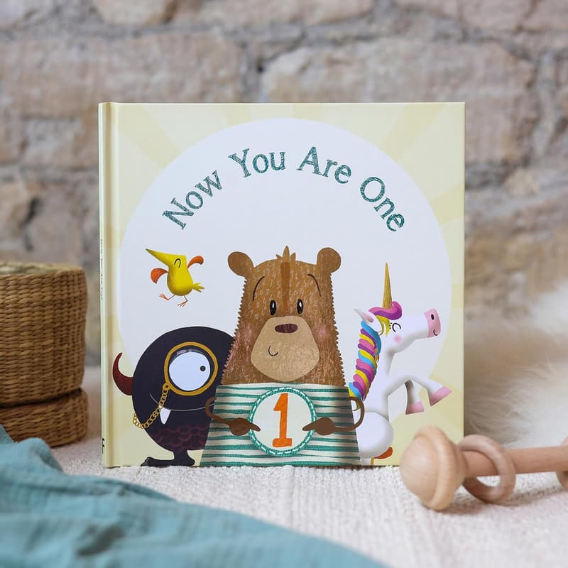 Happy Birthday Gift Book: 