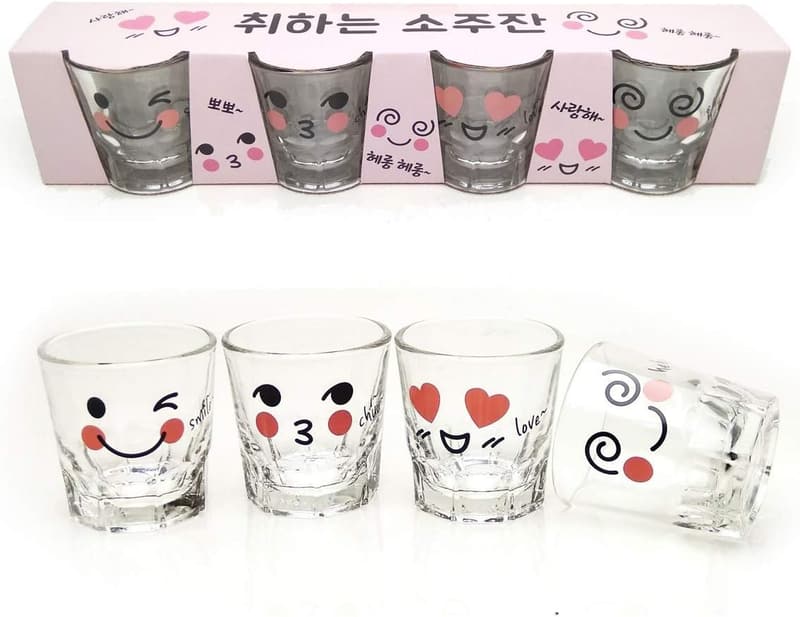 Korean Character Heart-Shaped Soju Shot Glass Set - 1.7 oz