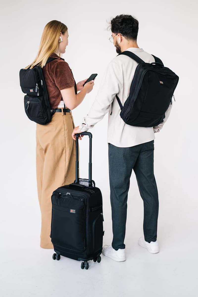 Expandable 4-Wheel Spinner Carry-On with 2 Zip-Off Bags (Black)