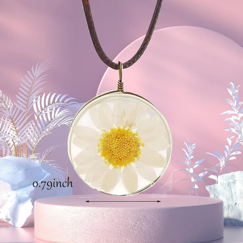 Handmade Dried Flower Necklace for Nature Lovers
