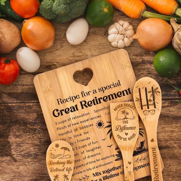 2025 Retirement Bamboo Cutting Board Set for Colleagues