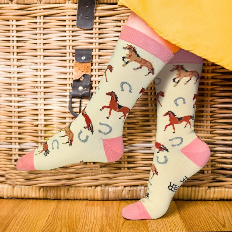 Animal Lover Socks - Funny Giraffe & Bunny Design for Women