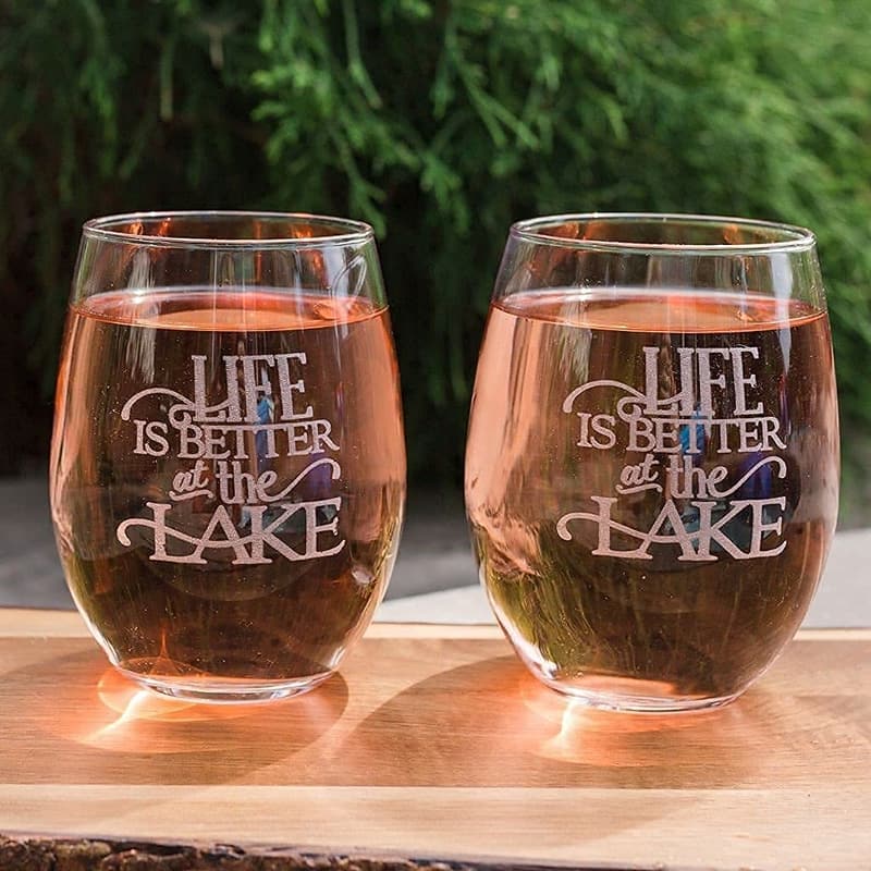 Lake House Decor: Set of 2 20oz Etched Wine Glasses
