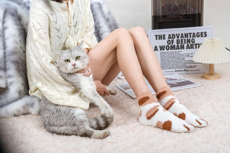 Cozy Cat Paw Fuzzy Socks for Women with Gift Box