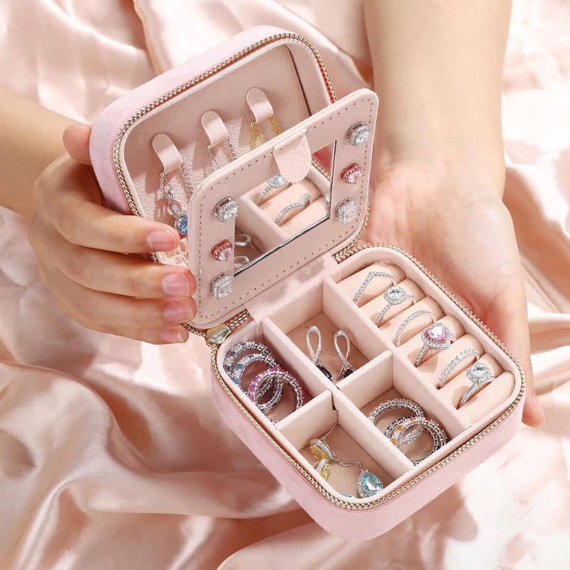 Personalized Pink Velvet Jewelry Case for Daughter's Birthday
