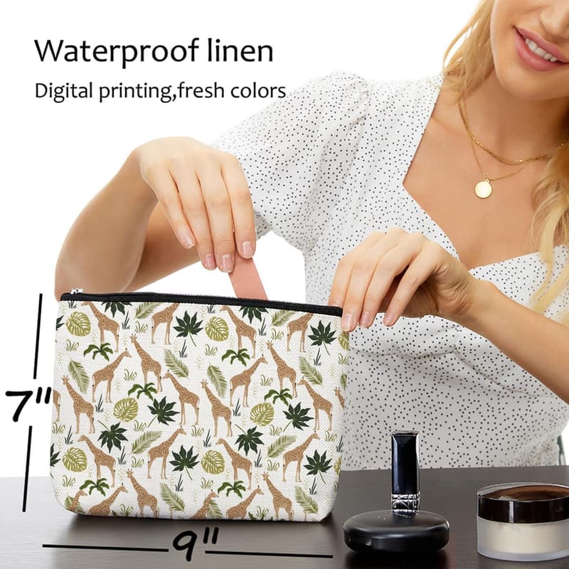 Giraffe Makeup Bag - Travel Accessory for Animal Lovers