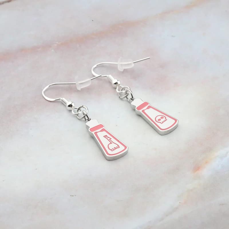 Llama Poison Earrings for Movie Fans