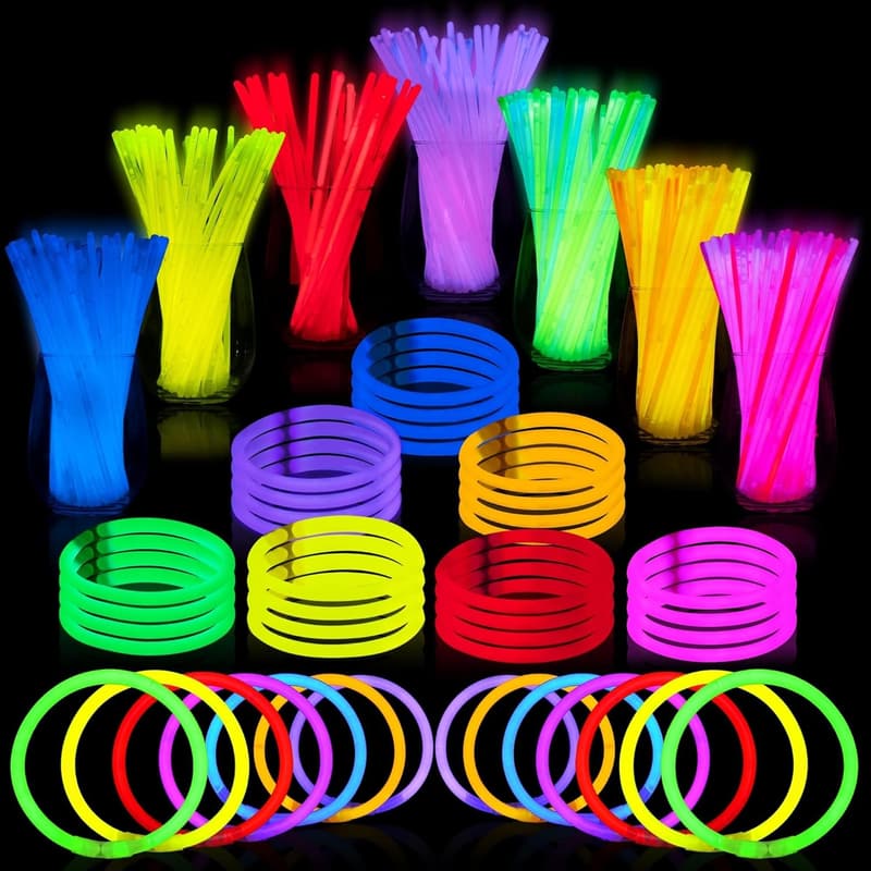 Glow in the Dark 144 Pcs Glowstick Party Favors