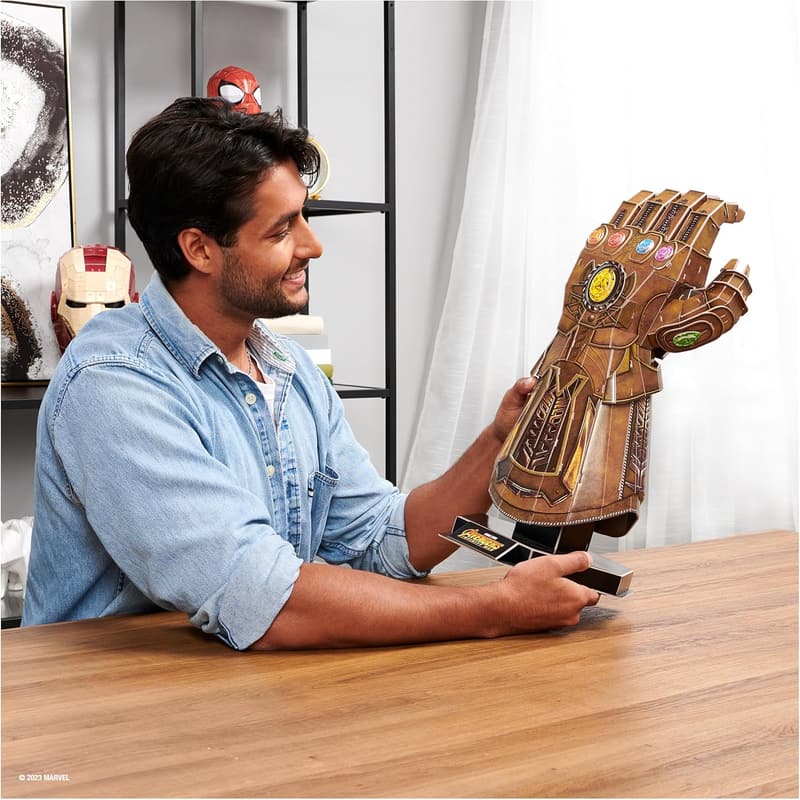Marvel Infinity Gauntlet 3D Puzzle Model Kit with Stand - 142 Pcs
