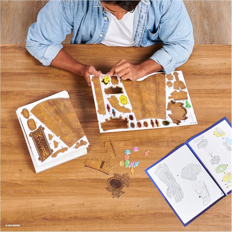 Marvel Infinity Gauntlet 3D Puzzle Model Kit with Stand - 142 Pcs