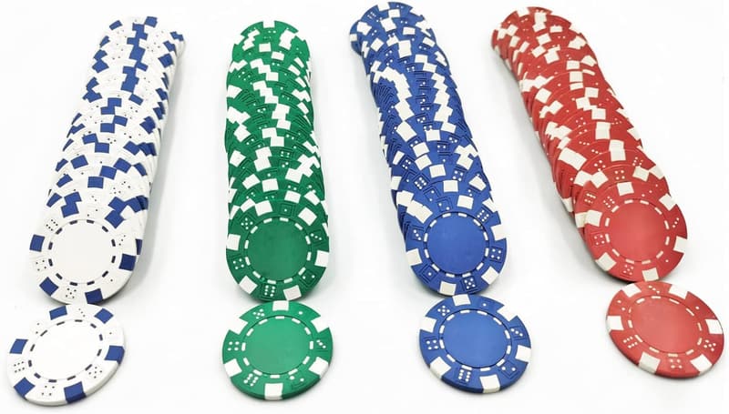 Casino Poker Chips Set - 100 Striped Clay Composite Dice