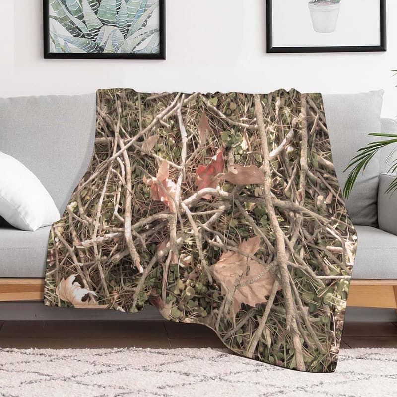 Cozy Camouflage Flannel Throw Blanket for All Seasons