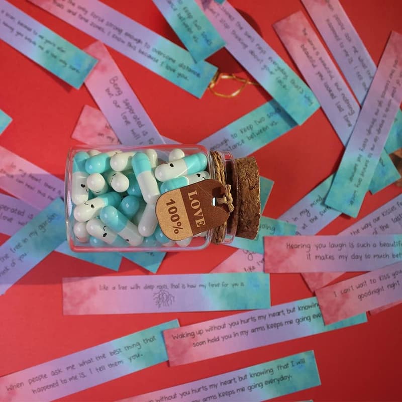Valentine's Day Writing Instrument Gift Set - 50 Prewritten Messages