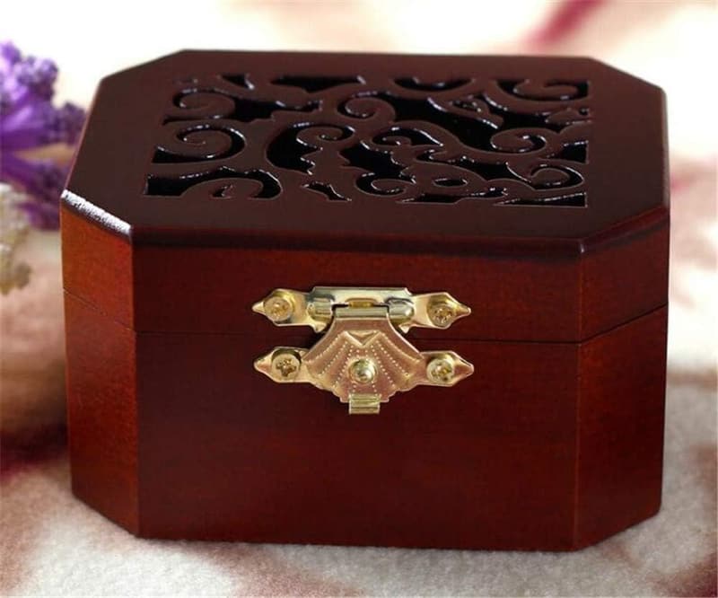 Valentine's Day Gift: Antique Wooden Music Box - Hedwig's Theme