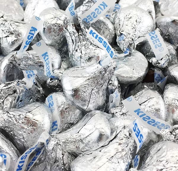 Hershey's Kisses Milk Chocolate - 3.5 lbs Bag for Gifts & Events