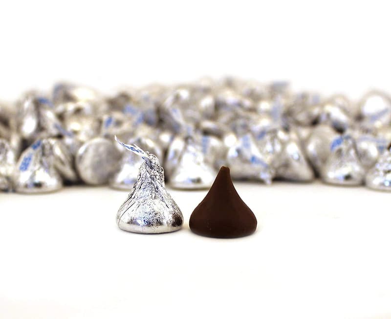 Hershey's Kisses Milk Chocolate - 3.5 lbs Bag for Gifts & Events