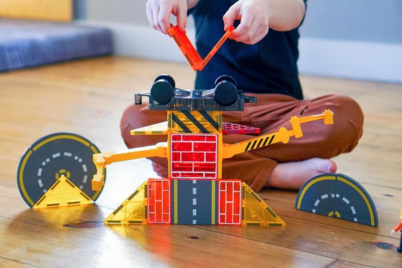 Magnetic Building Tiles with Crane - STEM Toys for Kids 3-8