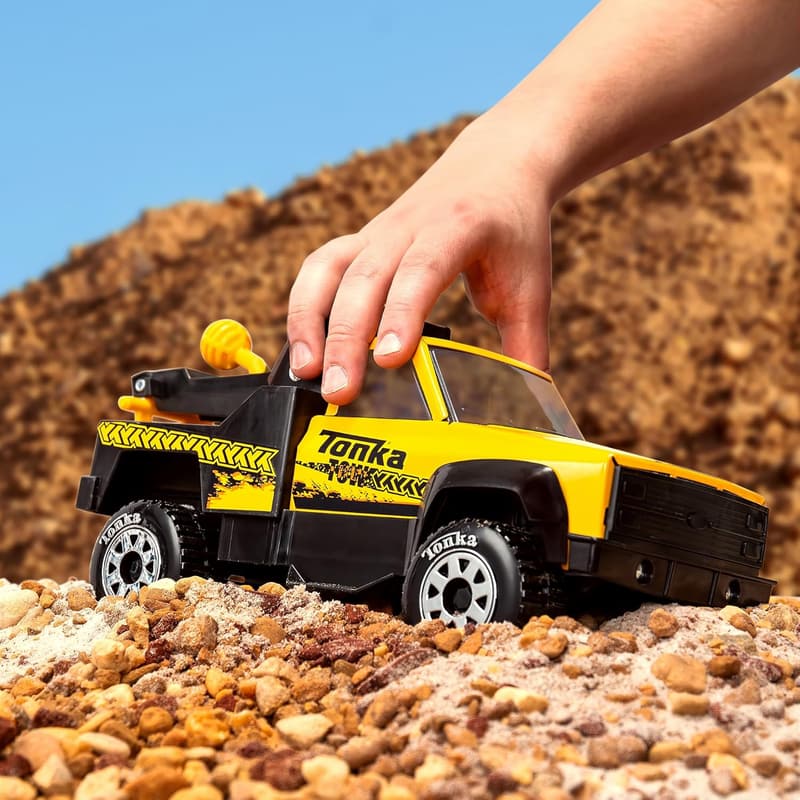 Tonka Steel Classics Tow Truck - Durable Yellow Toy for Kids 3+