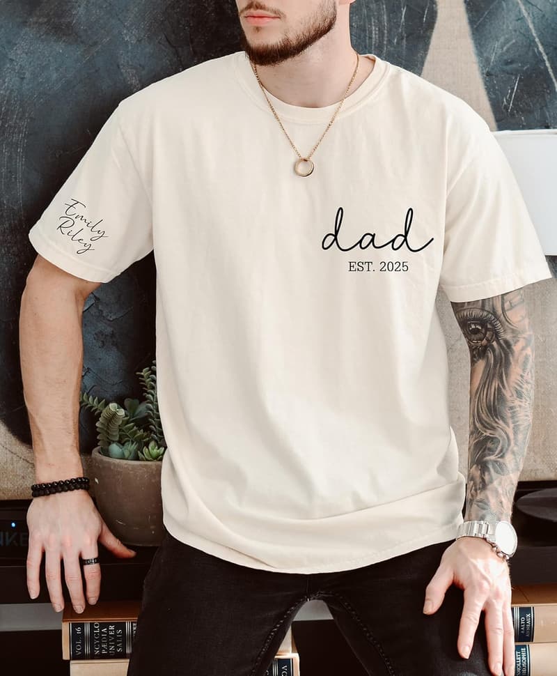 Personalized Dad T-Shirt for New Fathers - Customizable with Child's Name