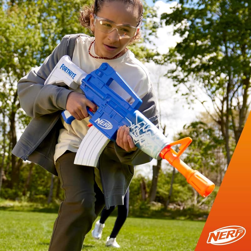 Fortnite Nerf Blaster with 10-Dart Clip & Elite Darts