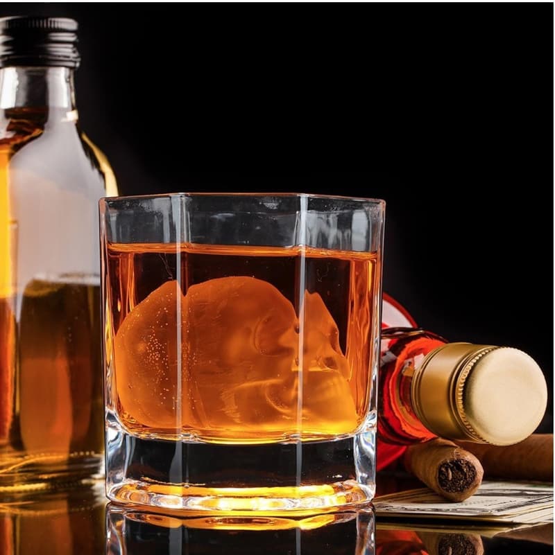 Skull Ice Cube Tray for Whiskey - 3D Mold with Lid