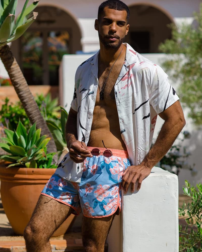 Vintage 80s/90s Men's Swim Trunks with Quick-Dry Mesh Lining