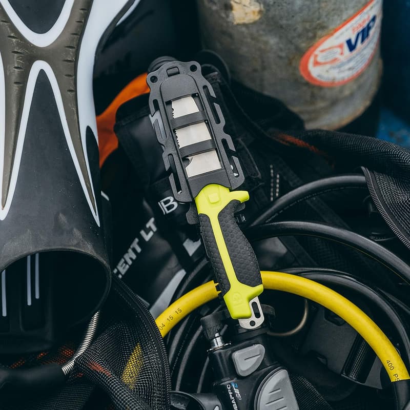 Tanu Dive and Rescue Knife with 3” Blunt Tip Blade and Sheath