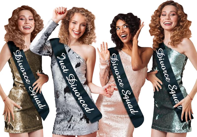 Just Divorced Party Sash Set for Women and Men - 4 Pcs