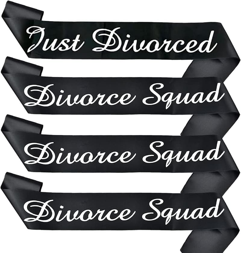 Just Divorced Party Sash Set for Women and Men - 4 Pcs