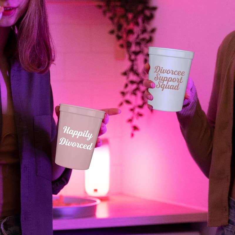 Divorce Party Plastic Cups - Pack of 10 (Pink)
