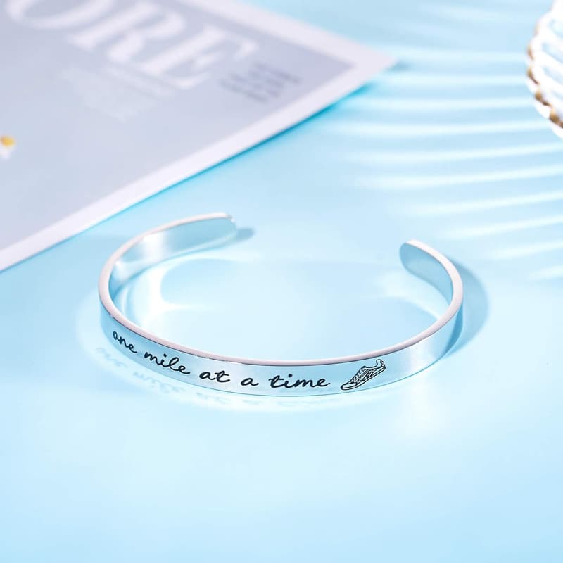 Endurance Bracelet for Runners - Stainless Steel with Mantra